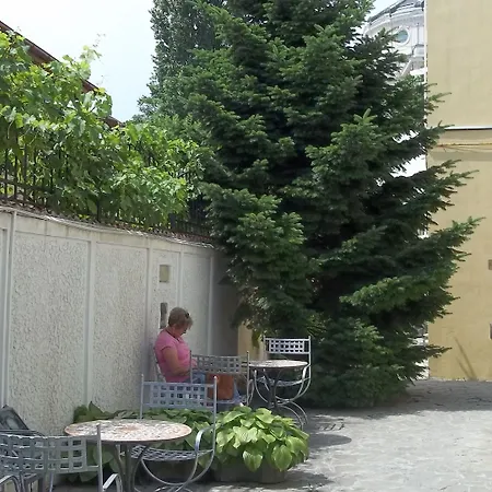 王子住宅基督爱你 3*