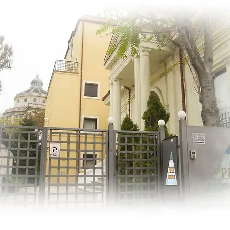 Lejlighedshotel Prince Residence Apartments 3*